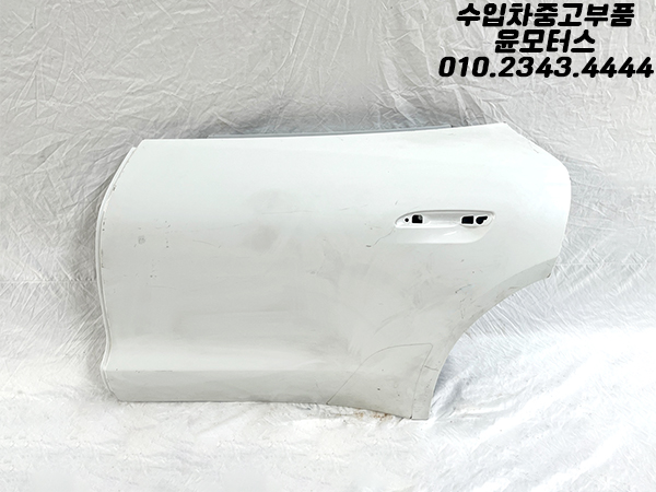 포르쉐 타이칸 9J 운전석 뒷도어 문짝