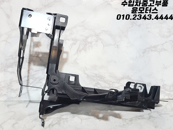 BMW 6시리즈 F12 F13 운전석 헤드라이트 브라켓 7211519