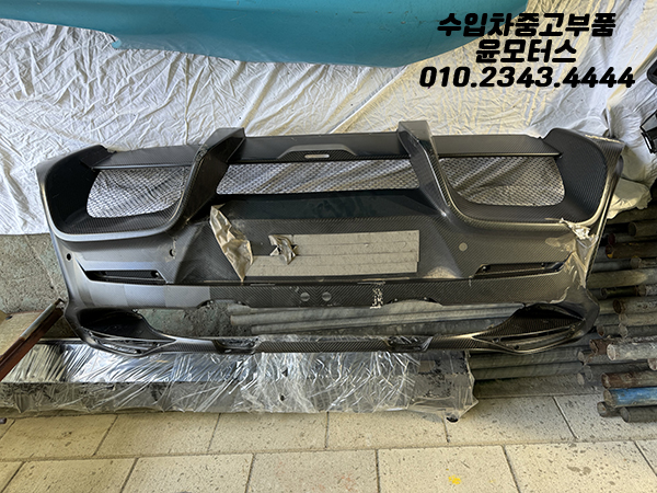 맥라렌 675LT 뒤휀더 뒤범퍼 11A6410RP.01