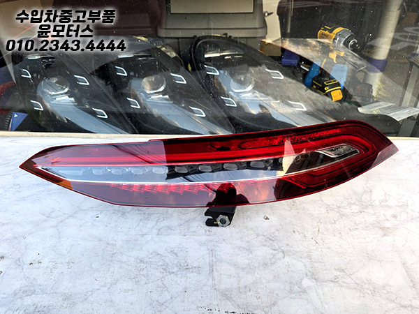벤츠 AMG GT 290 후미등 테일램프 데루등  A2909060100 A2909060200