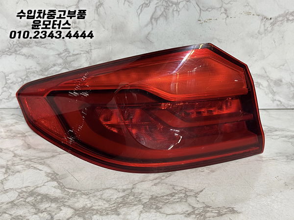 BMW 5시리즈 G30전기 운전석테일램프 6321737646313