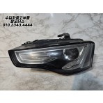 아우디 A5 8T 운전석 헤드램프 8T0941005