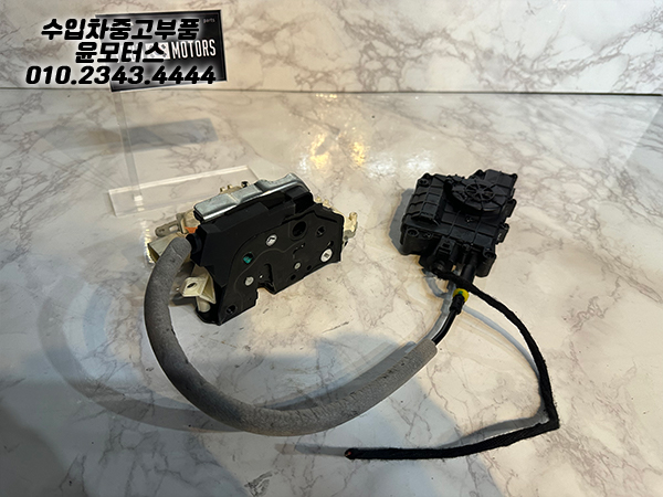 아우디A6 4G 운앞도어락 4G0839015