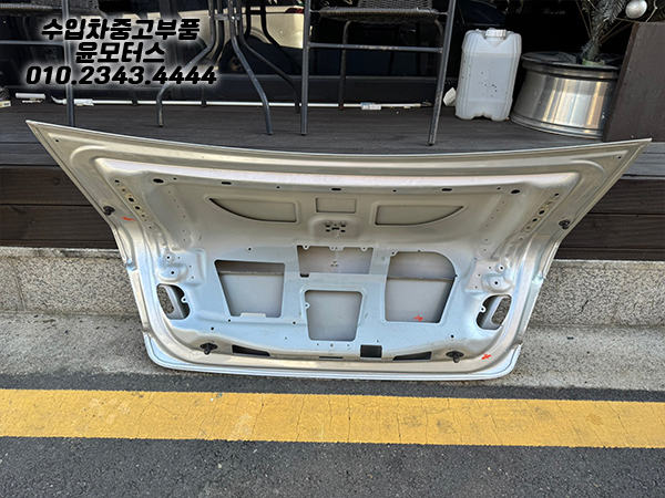 벤츠E클래스 W212 트렁크