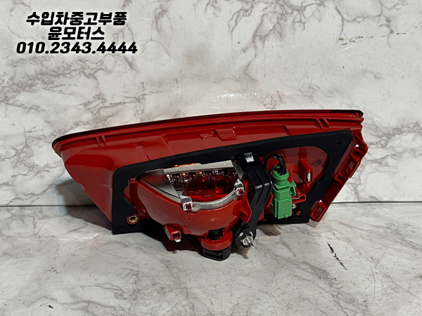 아우디 a6 4g 전기 사제 운전석 트렁크등