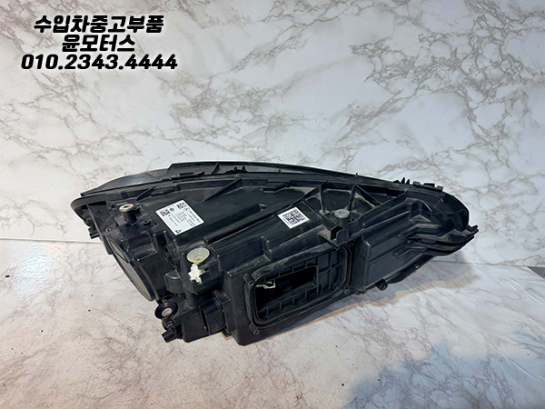 벤츠 CLA 118 운전석 헤드램프