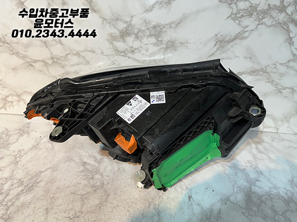 벤츠 C클래스 205 후기형 운전석 헤드램프
