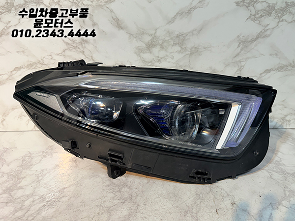 벤츠 CLS 257 조수석 헤드램프