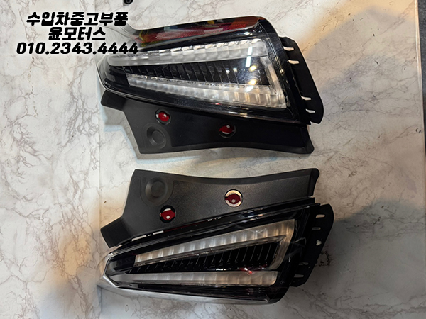 캐딜락 XT5 운전석 조수석 테일램프