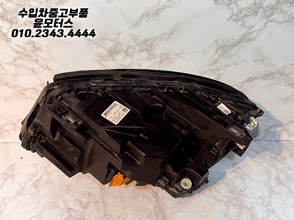 벤츠 GLA 156 후기형 조수석 헤드램프
