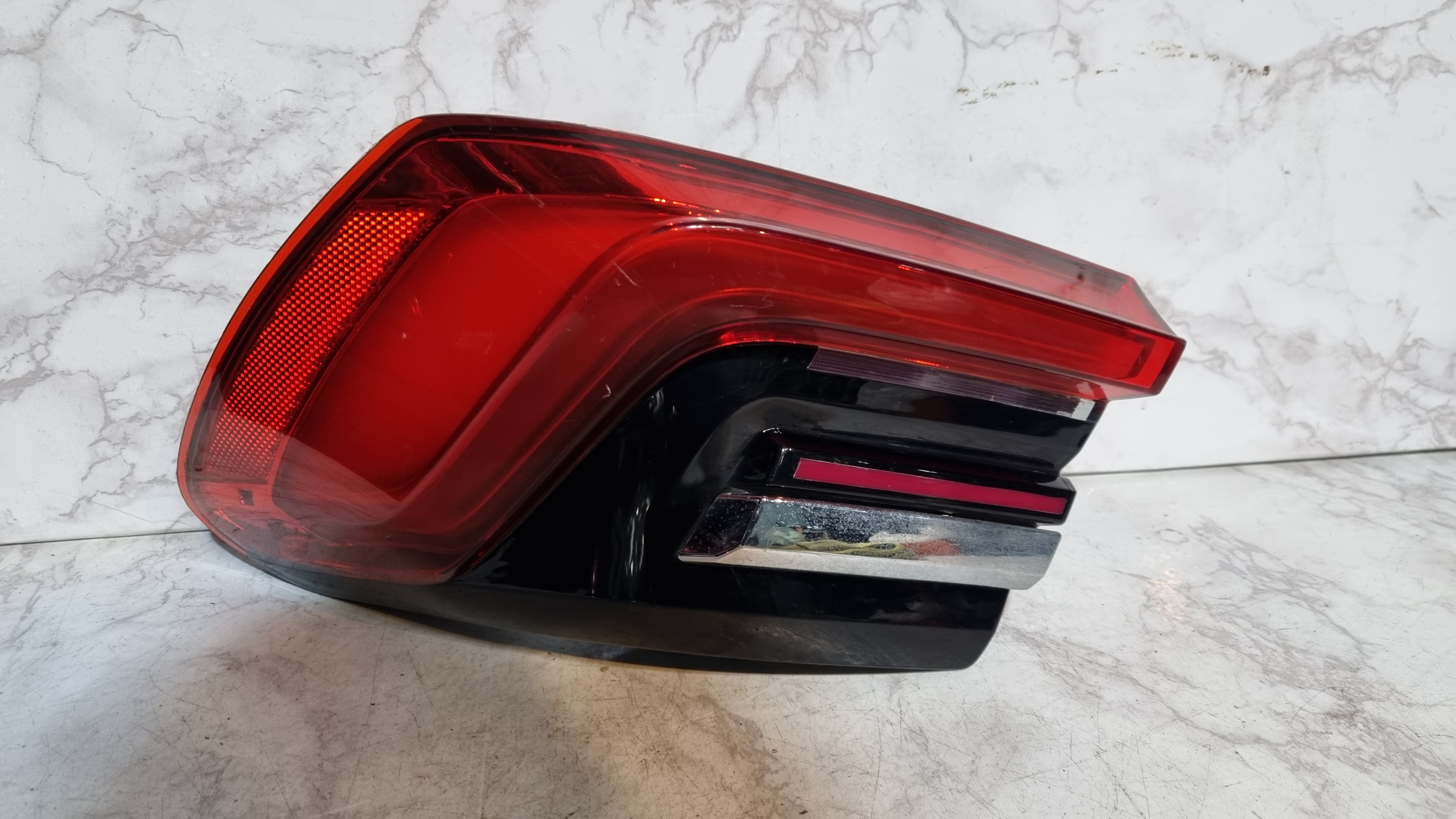 BMW 7시리즈 G12 조수석 테일램프