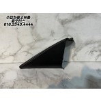 아우디 A6 4G 운전석앞도어 코너 커버 4G0857505